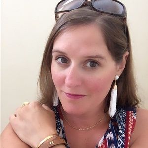 Meet your Posher, Elizabeth